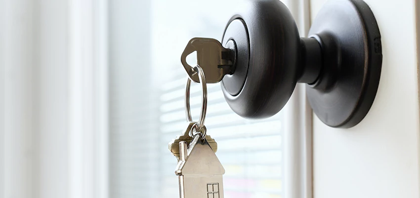 Bifold Door Knob Replacement in Linda, California