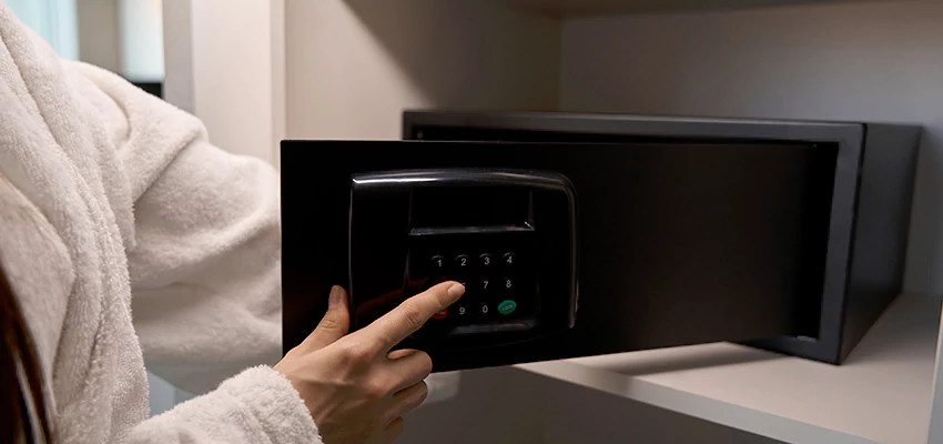 Safe Unlocking Service Company in Linda, California