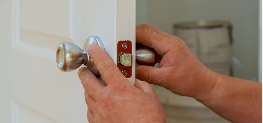 AAA Locksmiths For lock Replacement in Linda, California