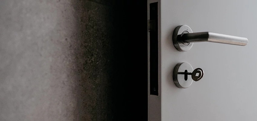 Front Door Handle Repair And Installation in Linda, CA